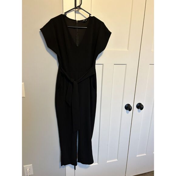 EXPRESS Brand Cap Sleeve Black Jumpsuit Size M Workwear, Evening Wear, Office, M - Picture 2 of 8